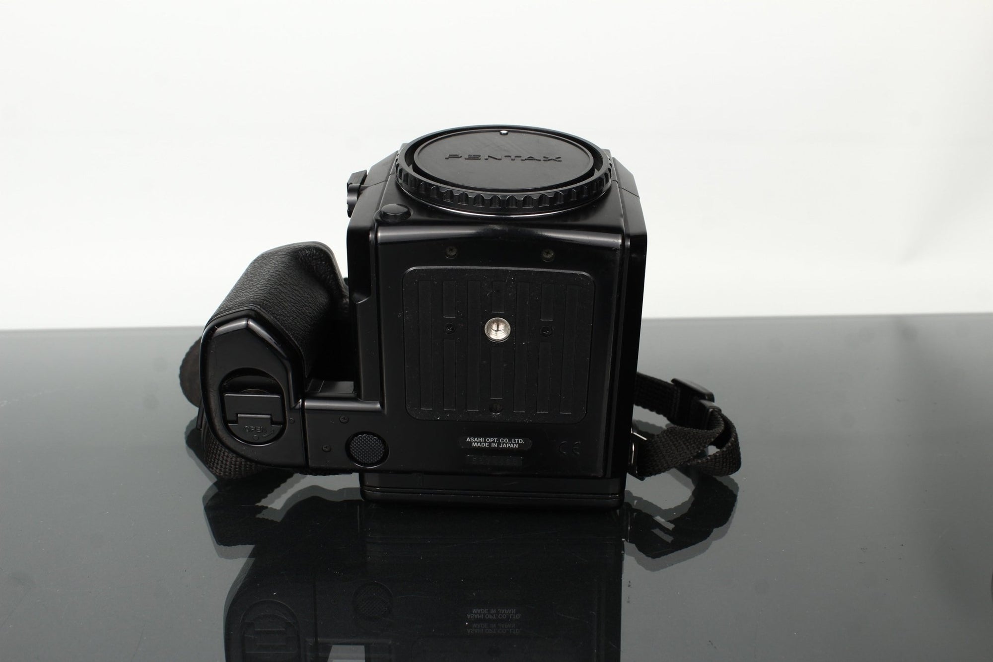 Pentax 645N Kit + FA 45 - 85mm + FA 80 - 160mm - Dutch|Thrift