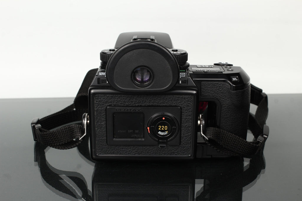 Pentax 645N Kit + FA 45 - 85mm + FA 80 - 160mm - Dutch|Thrift