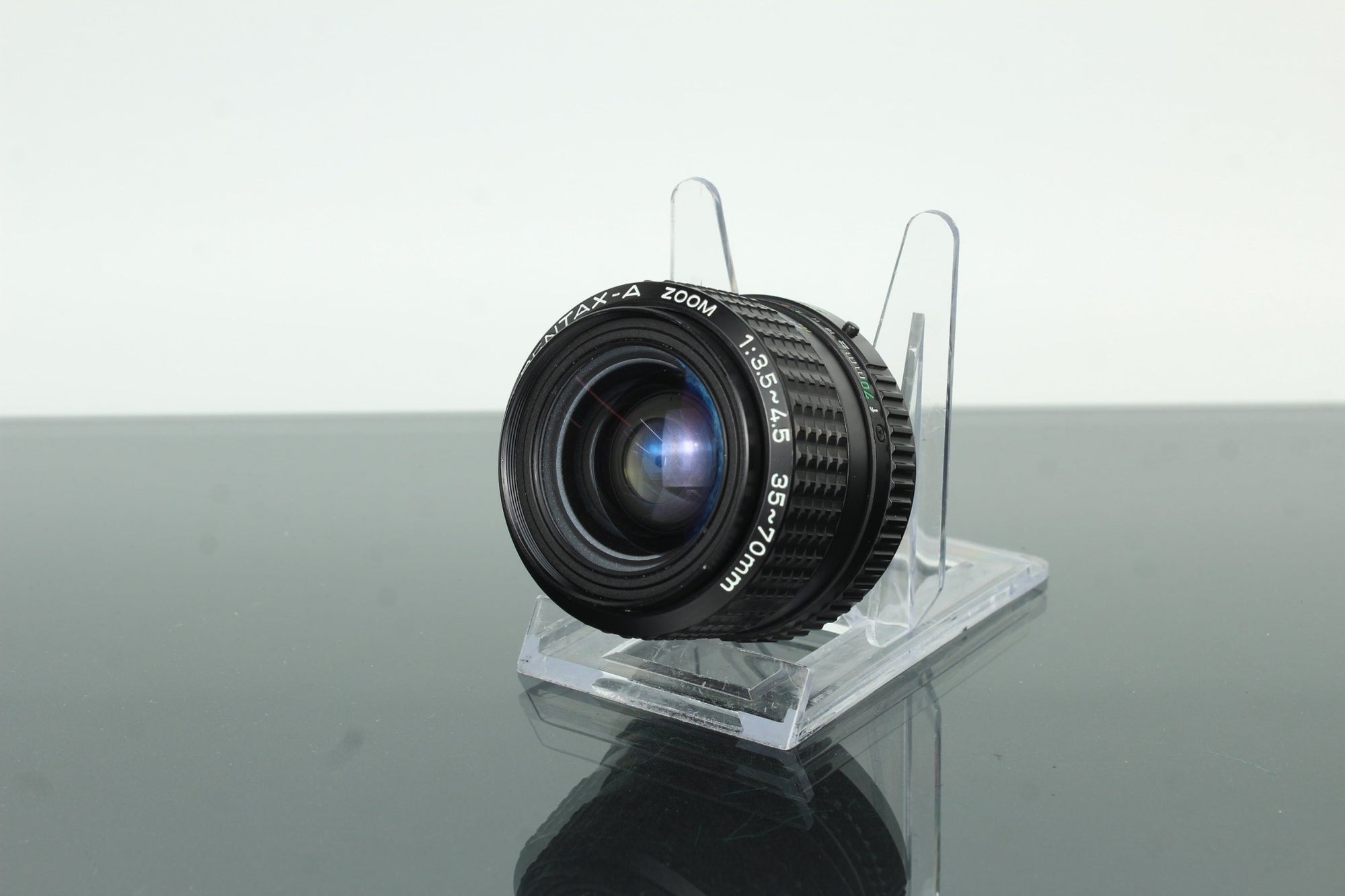 Pentax - A Zoom 35 - 70mm f/3.5 - 4.5 - Dutch|Thrift