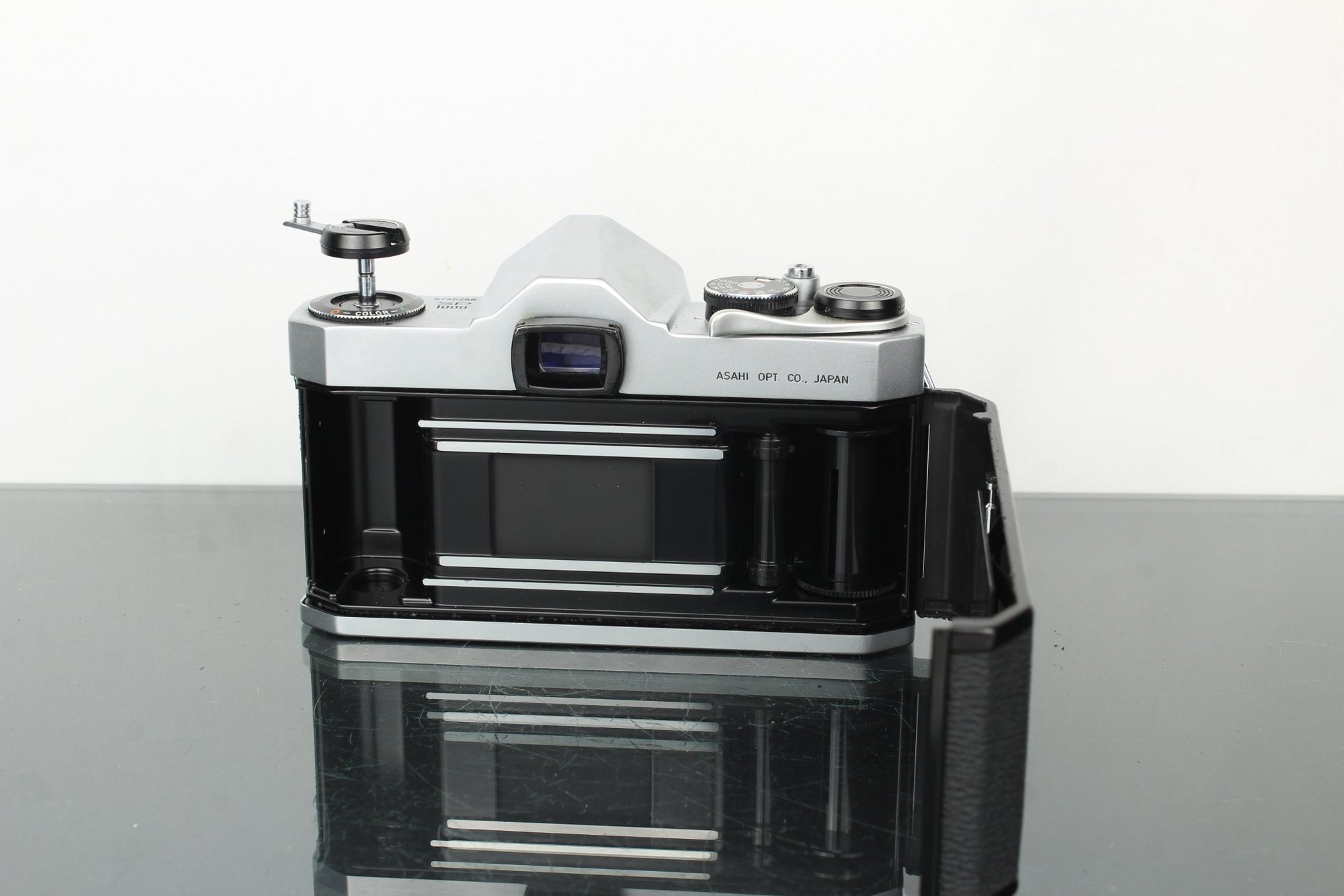 Pentax Asahi SP 1000 + SMC Takumar 55mm f/2 - Dutch|Thrift