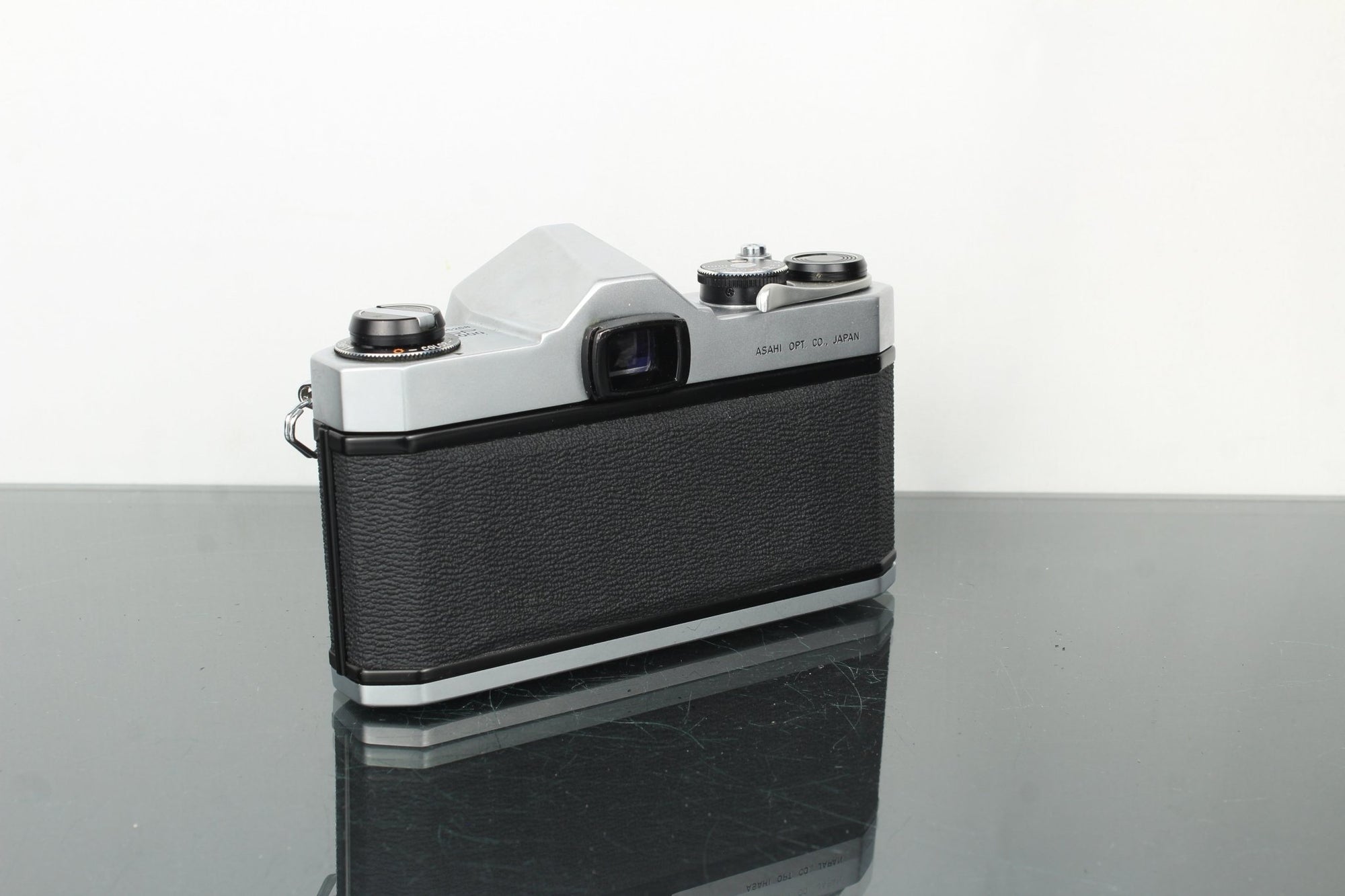 Pentax Asahi SP 1000 + SMC Takumar 55mm f/2 - Dutch|Thrift