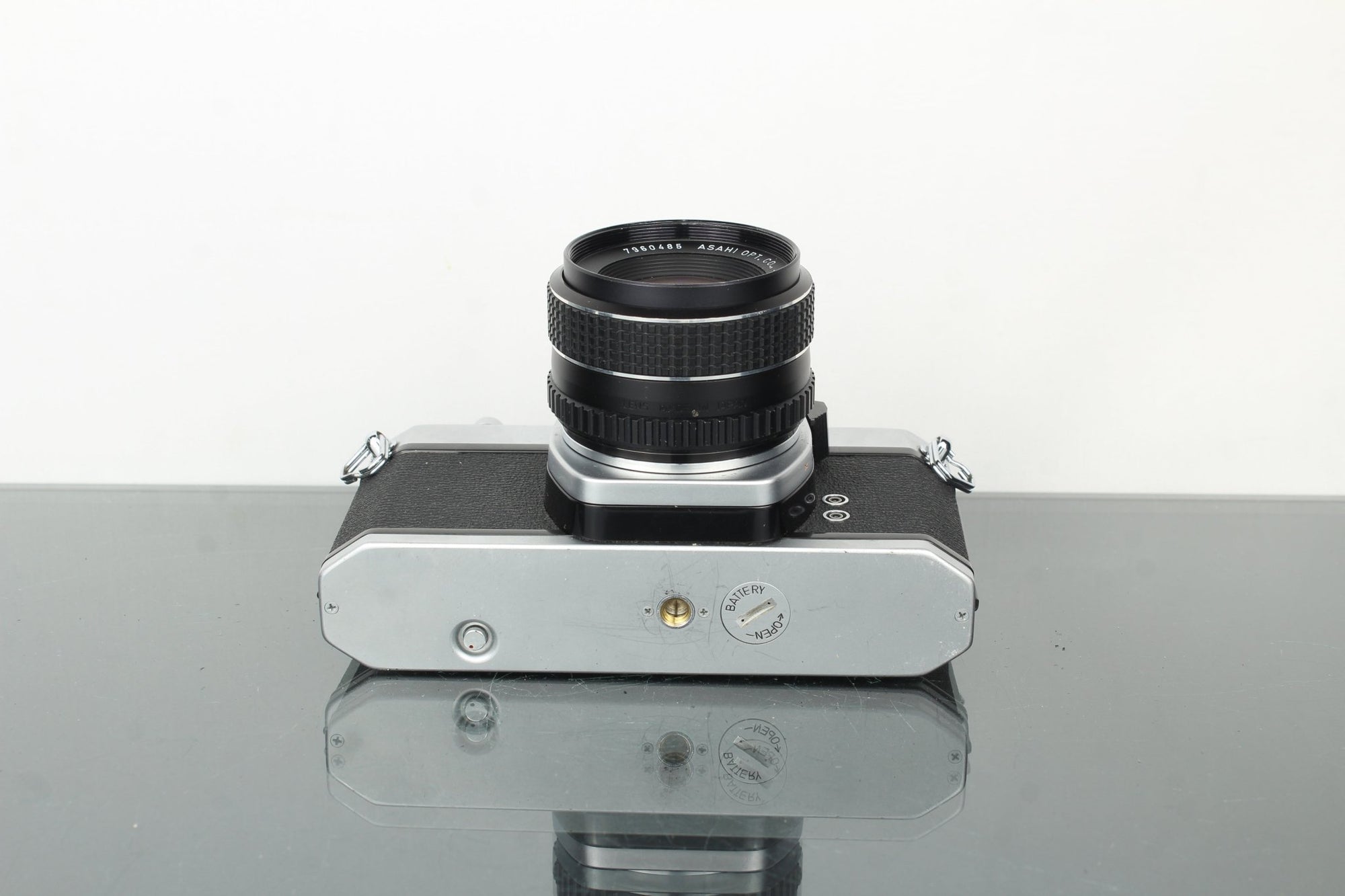 Pentax Asahi SP 1000 + SMC Takumar 55mm f/2 - Dutch|Thrift