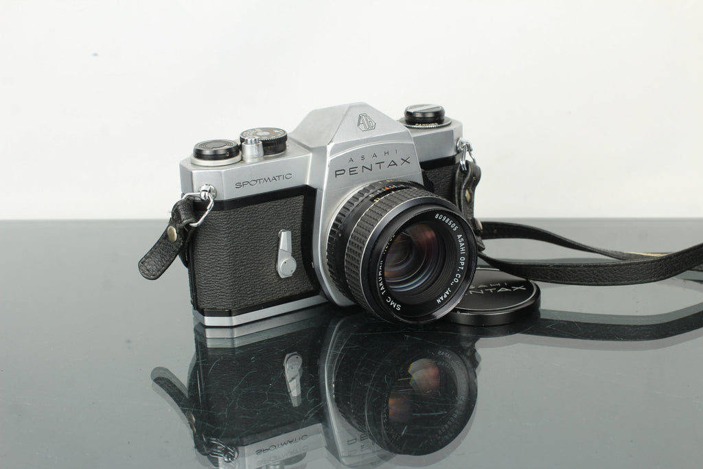 Pentax Asahi Spotmatic + 55mm f/2 Asahi Takumar M42 lens - Dutch|Thrift