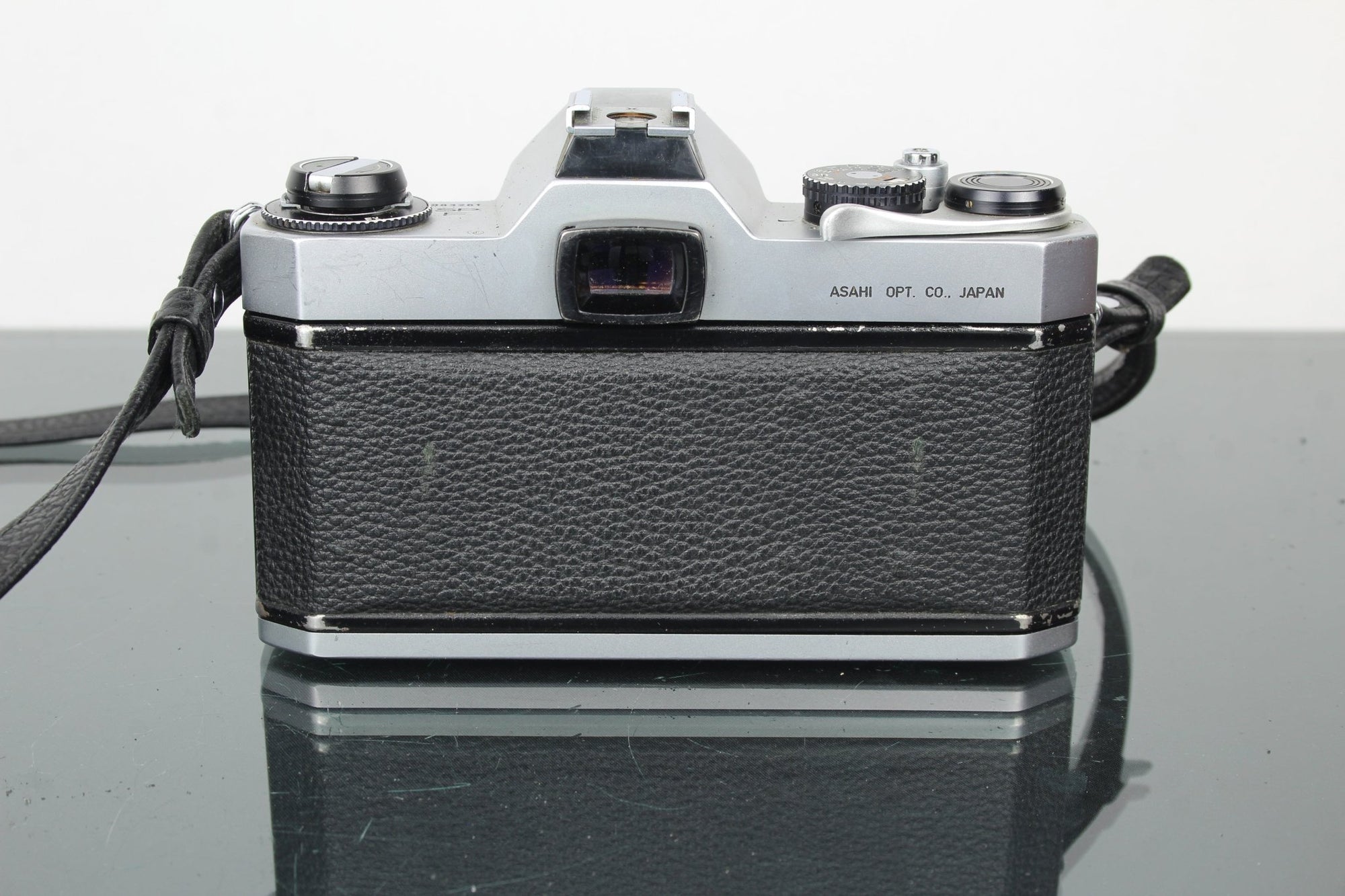 Pentax Asahi Spotmatic F + SMC Takumar 55mm f/1.8 M42 lens - Dutch|Thrift