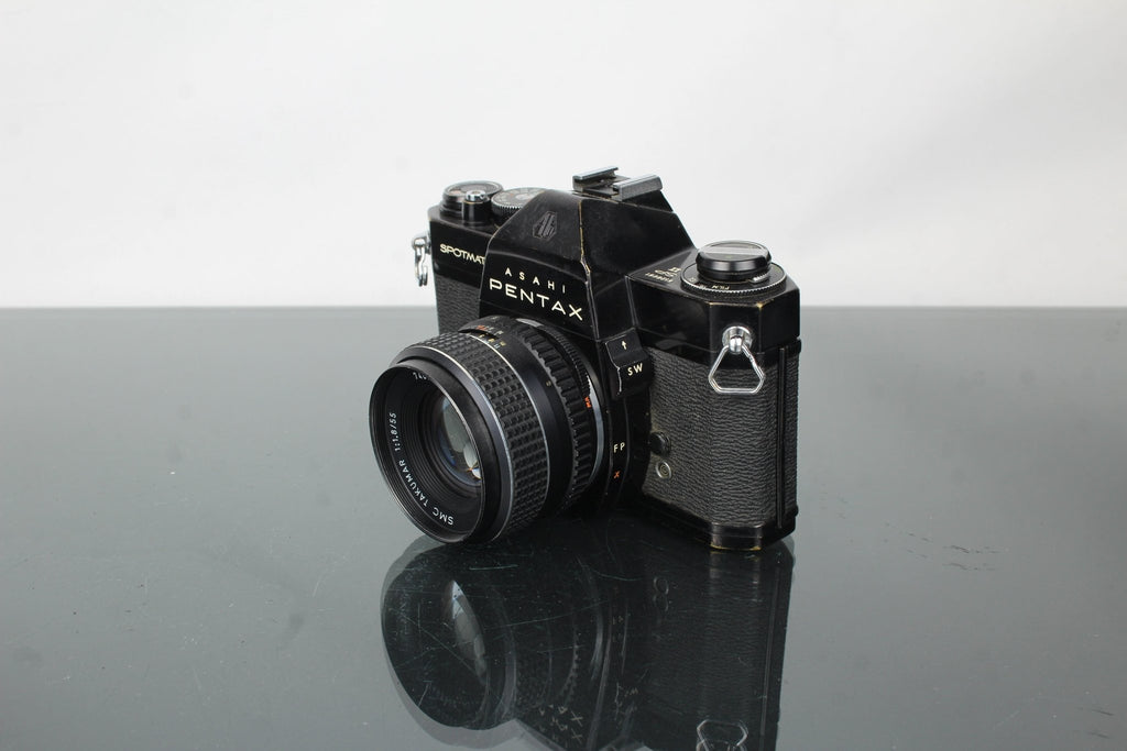 Pentax Asahi Spotmatic SP II + 55mm f/1.8 Takumar lens (M42 mount) - Dutch|Thrift
