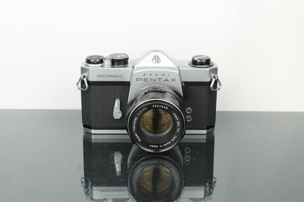 Pentax Asahi Spotmatic SP + Super Takumar 55mm f/2 - Dutch|Thrift