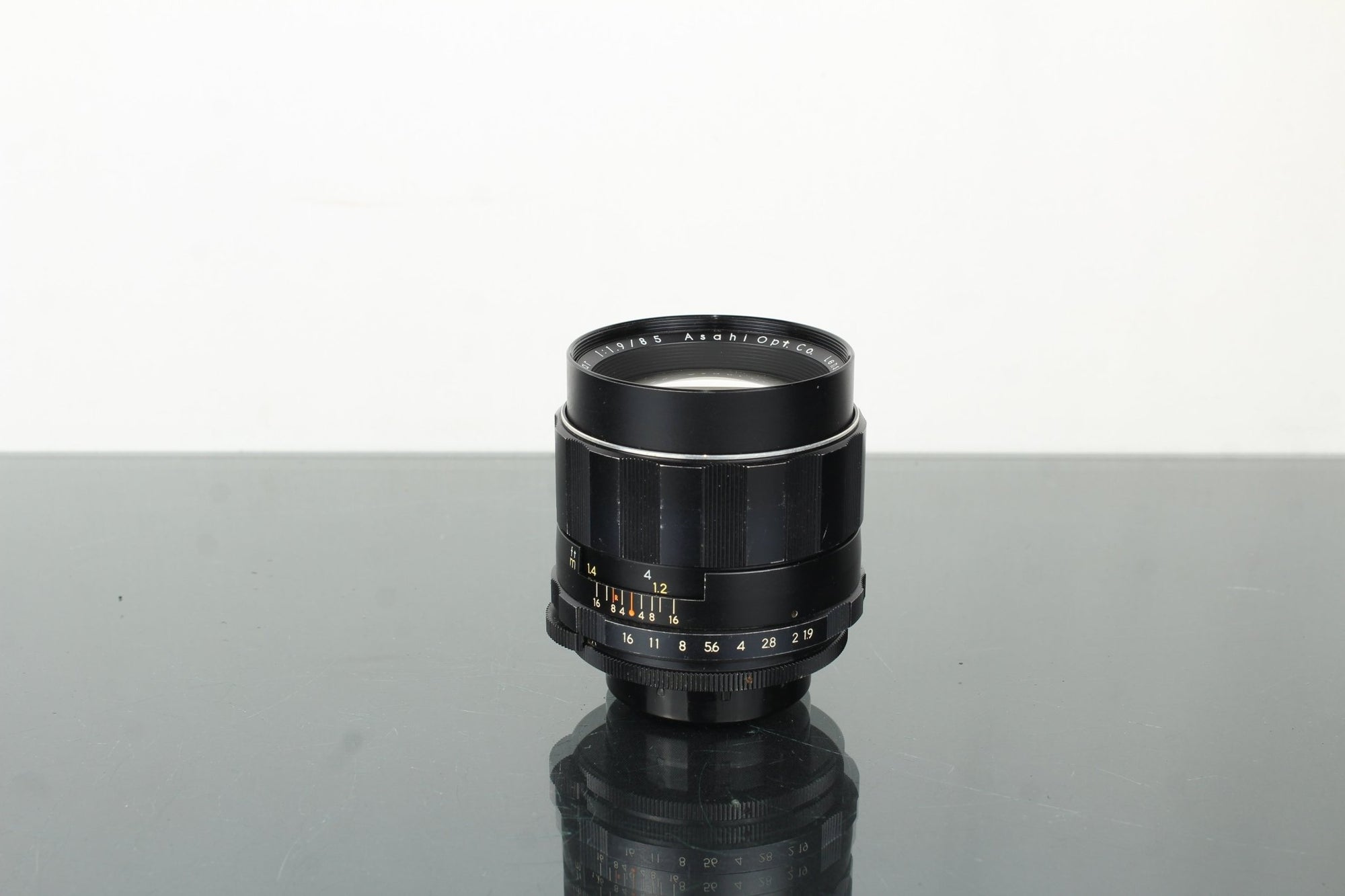 Pentax Asahi Super - Takumar 1:1.9/85 M42 Mount - Dutch|Thrift
