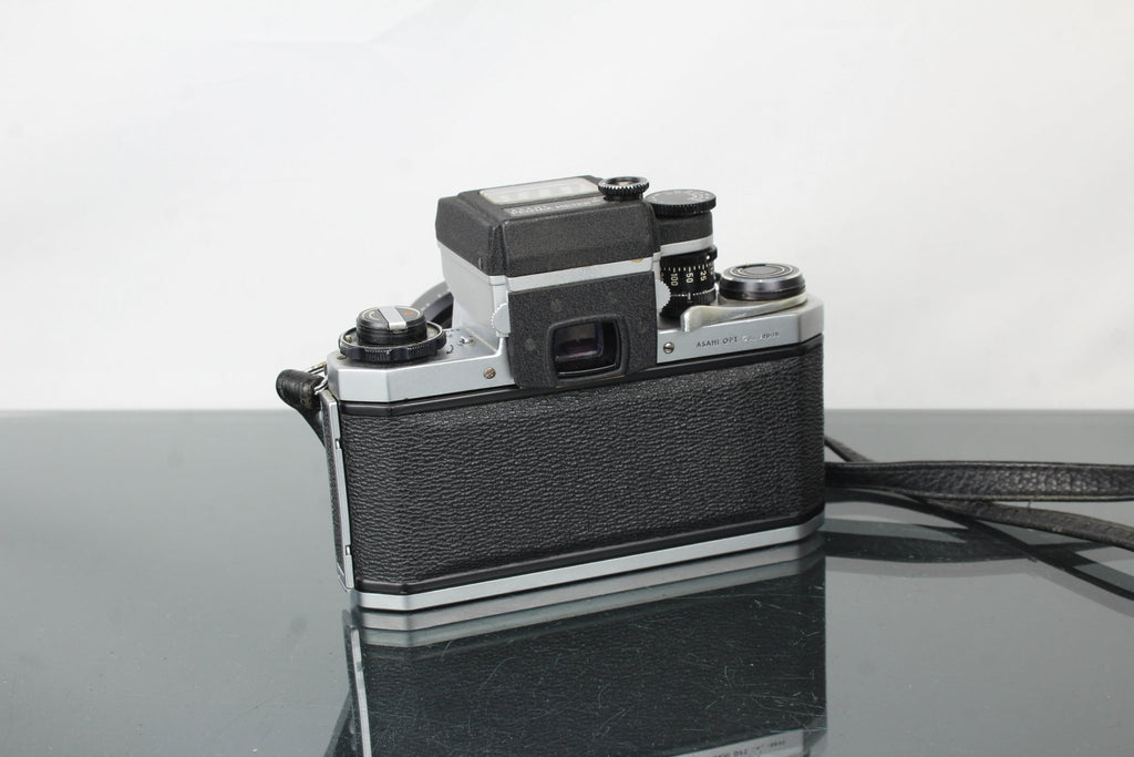 Pentax Asahi SV + 55mm 1.8 Takumar lens & Lightmeter - Dutch|Thrift