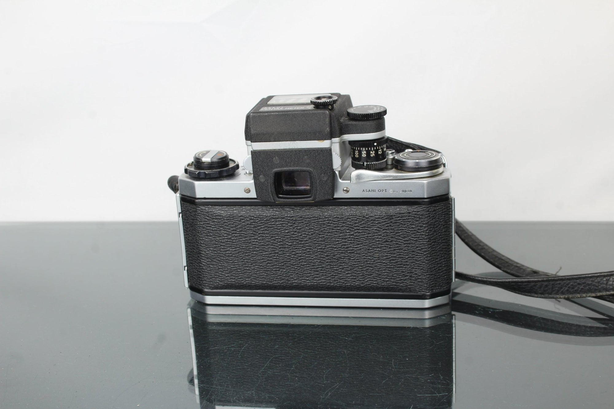 Pentax Asahi SV + 55mm 1.8 Takumar lens & Lightmeter - Dutch|Thrift