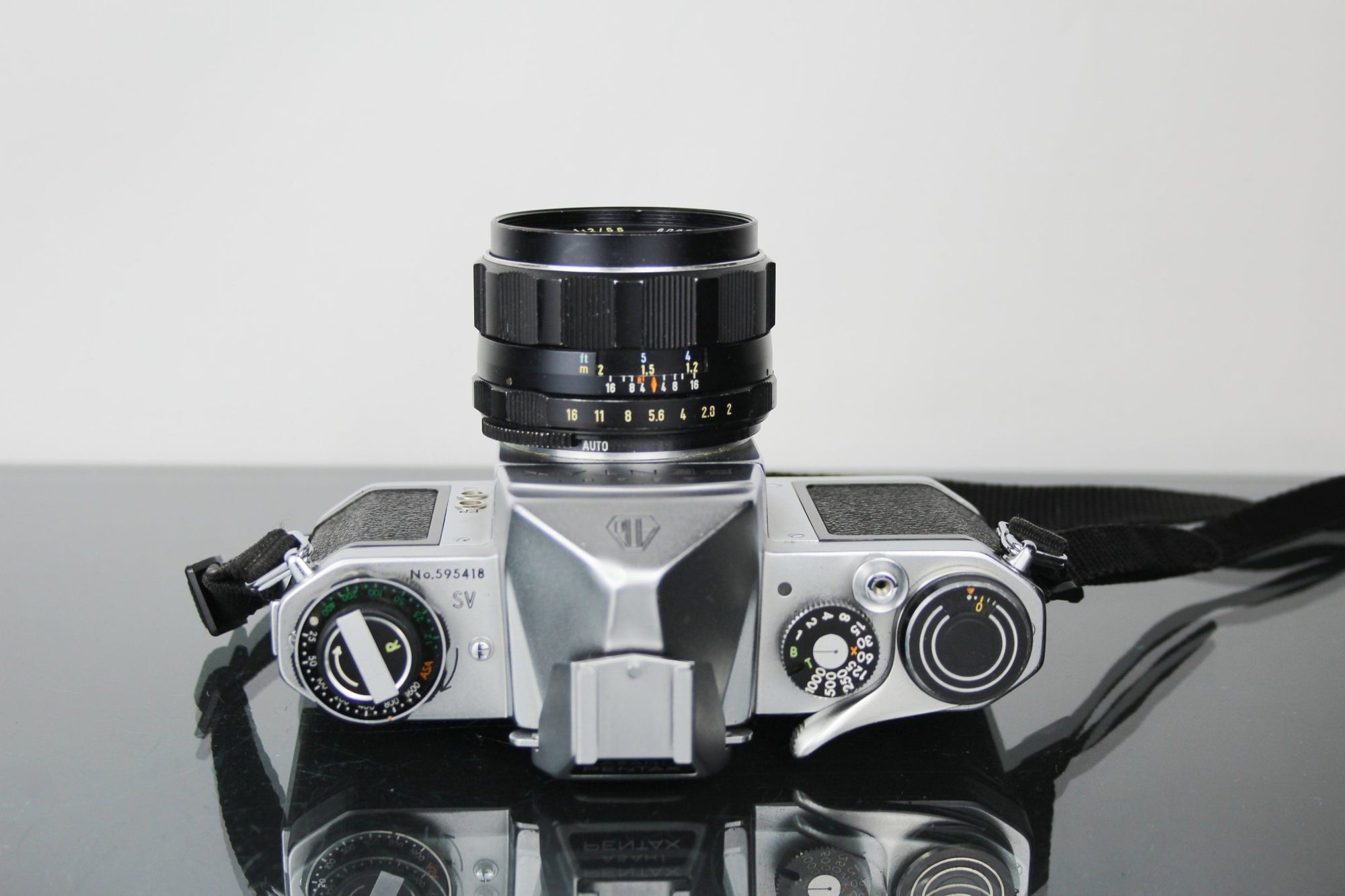 Pentax Asahi SV + Asahi Super Takumar 55mm f/2 M42 lens - Dutch|Thrift