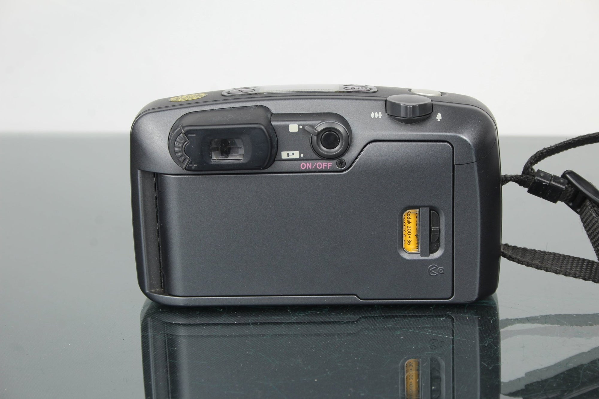 Pentax Espio 140 - Dutch|Thrift