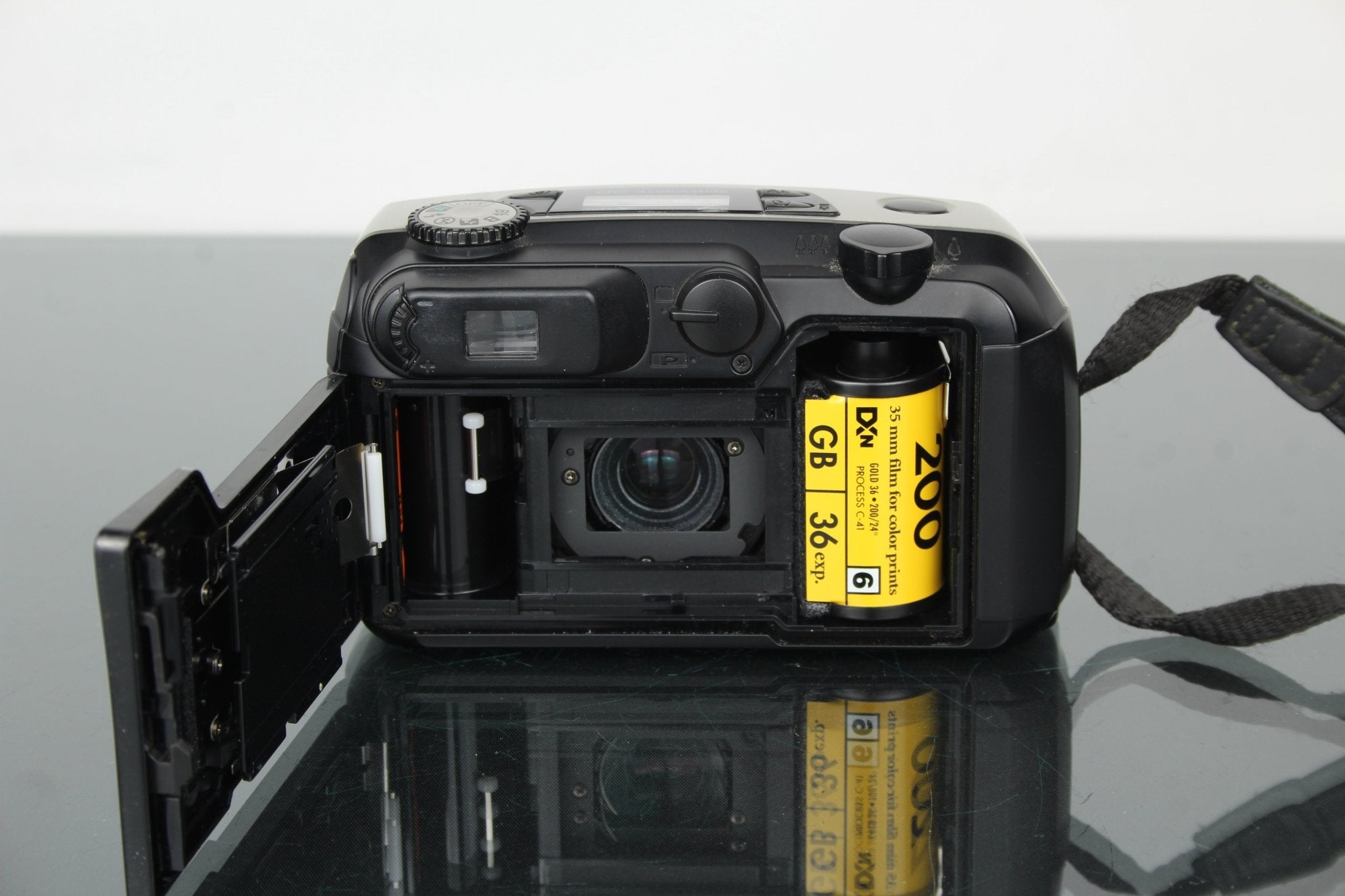 Pentax Espio 140 – Dutch|Thrift