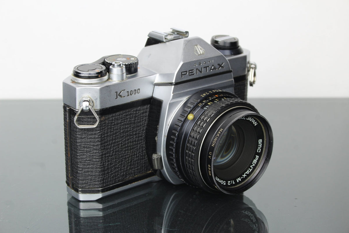 Pentax K1000 + 50mm 1:2 Pentax lens - Dutch|Thrift