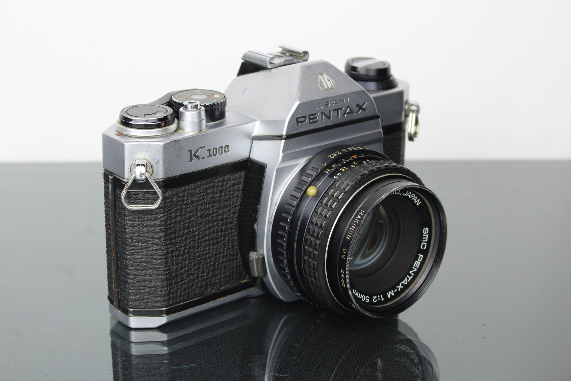 Pentax K1000 + 50mm 1:2 Pentax lens - Dutch|Thrift