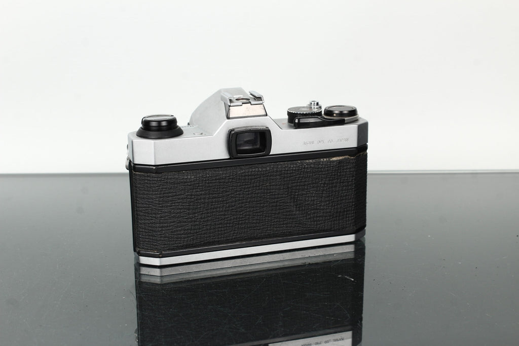 Pentax K1000 + Pentax - M 50mm f/2 - Dutch|Thrift