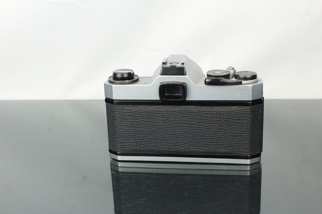 Pentax KM Asahi + 28mm 1:3.5 Pentax - M lens - Dutch|Thrift