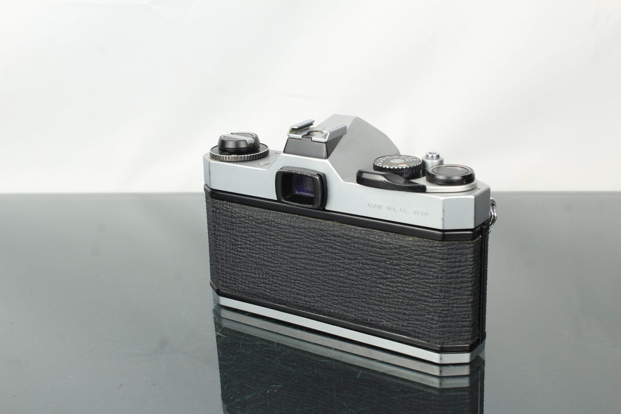 Pentax KM Asahi + 28mm 1:3.5 Pentax - M lens - Dutch|Thrift