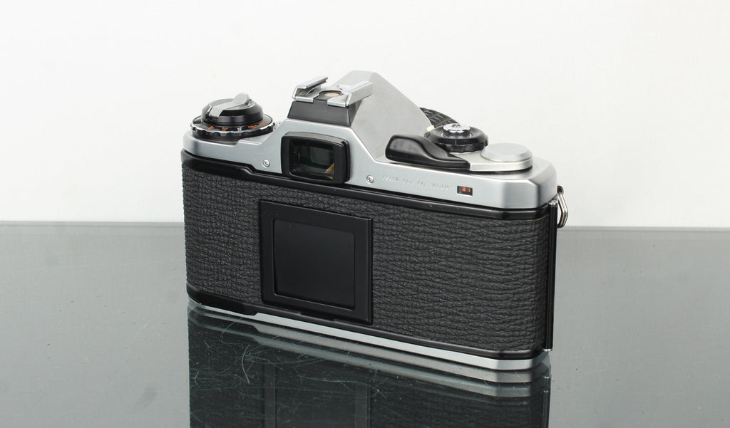 Pentax ME + 50mm 1.4 Pentax lens - Dutch|Thrift