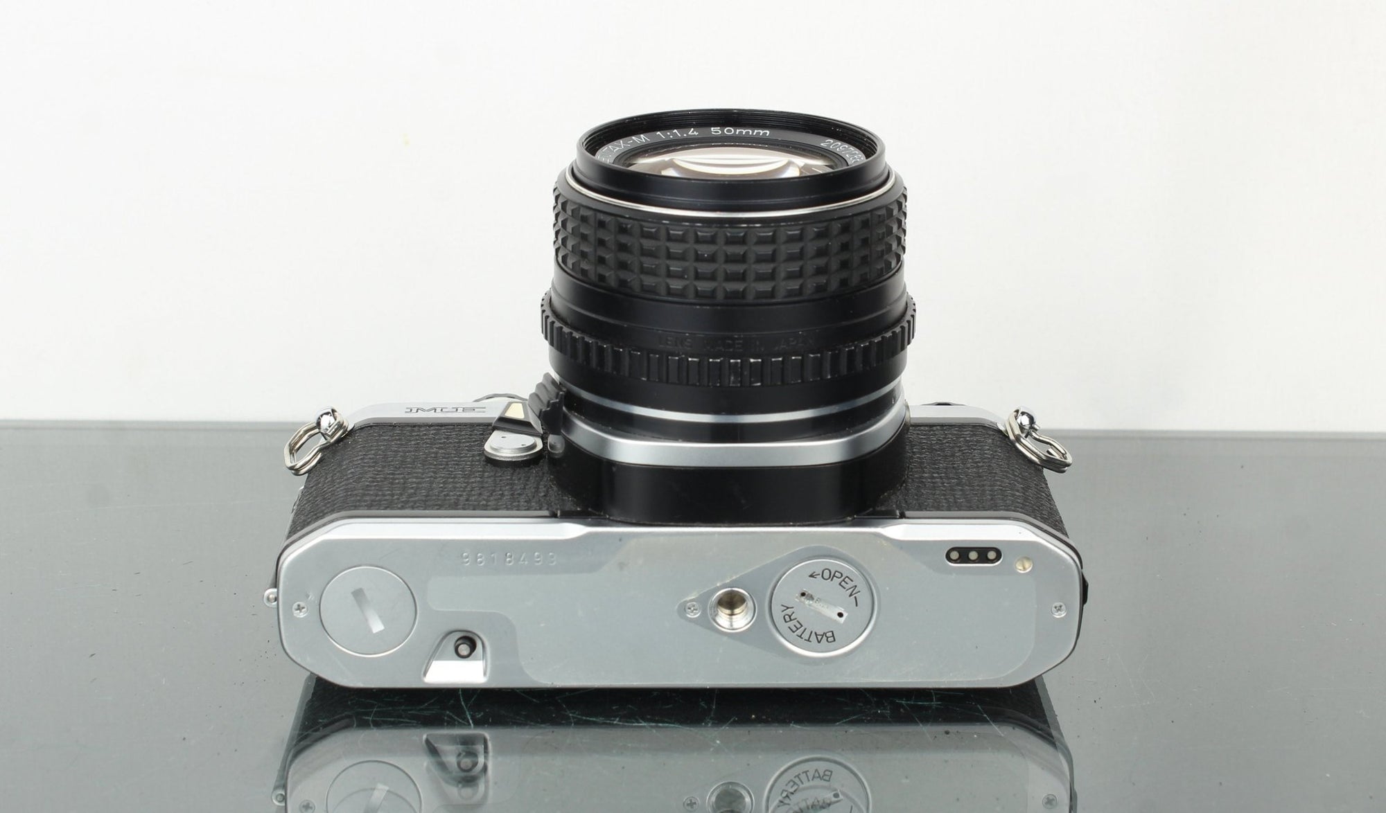 Pentax ME + 50mm 1.4 Pentax lens - Dutch|Thrift