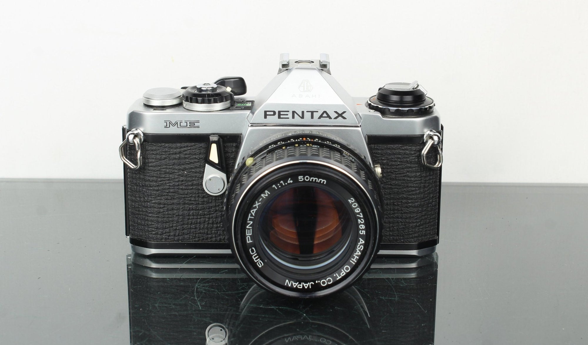 Pentax ME + 50mm 1.4 Pentax lens - Dutch|Thrift