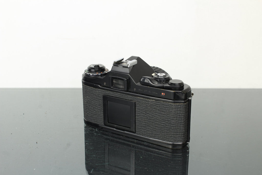 Pentax ME + 50mm 1.4 Pentax - M lens - Dutch|Thrift