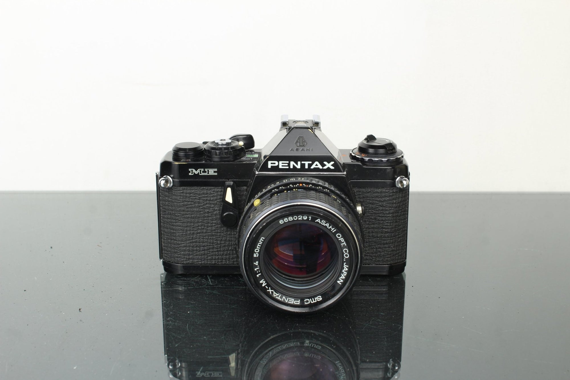 Pentax ME + 50mm 1.4 Pentax - M lens - Dutch|Thrift