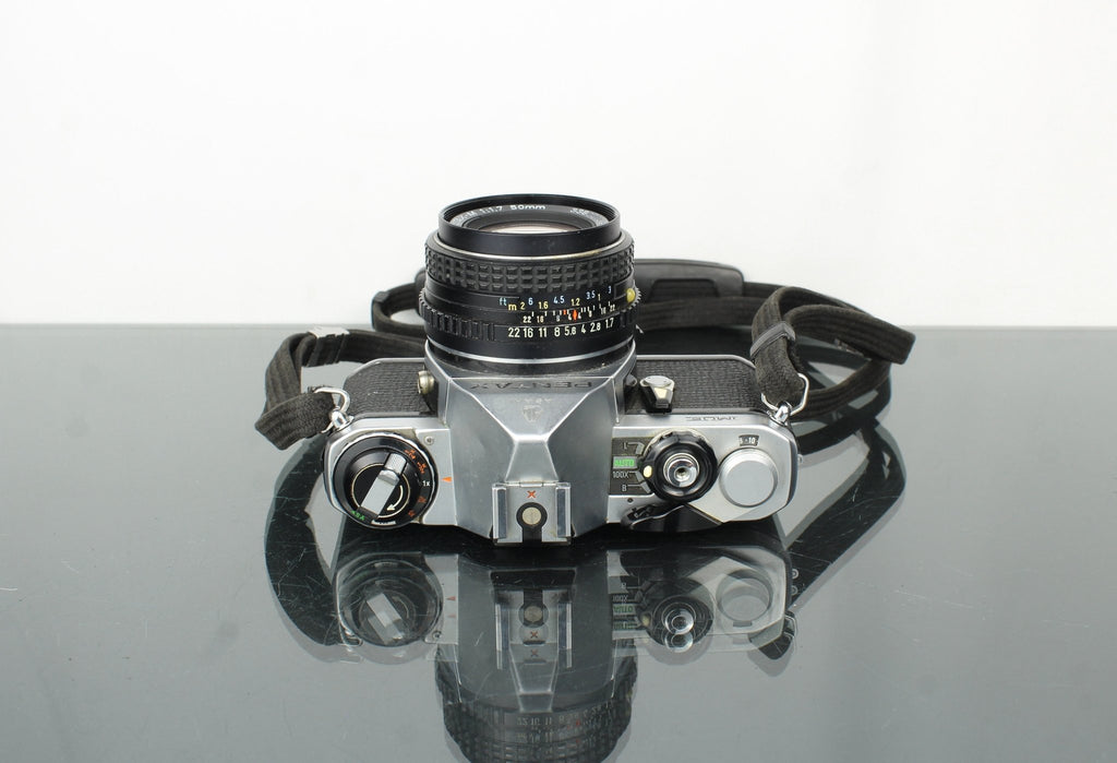 Pentax ME + 50mm 1.7 Pentax - M lens - Dutch|Thrift