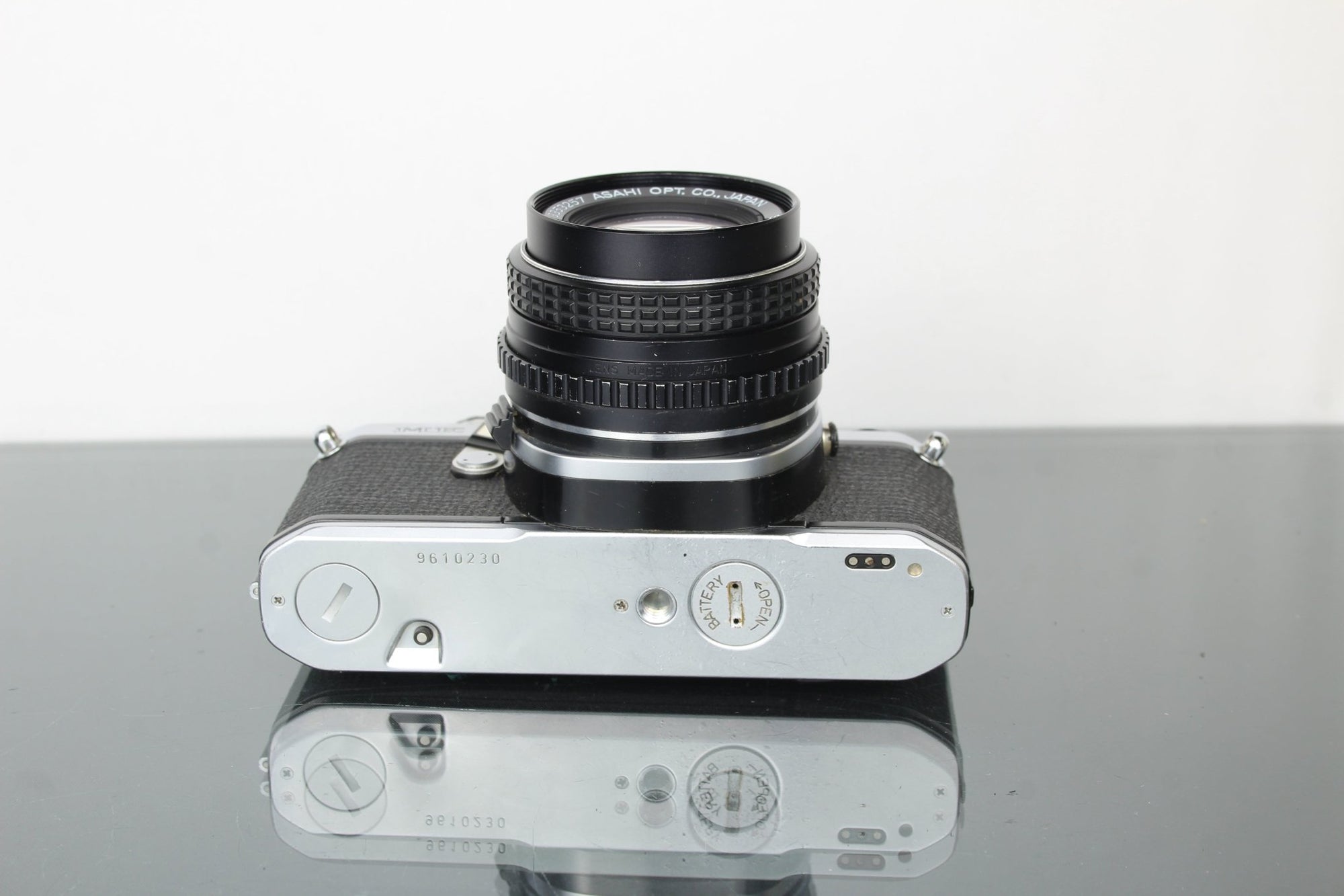 Pentax ME + 50mm 1.7 Pentax - M lens - Dutch|Thrift