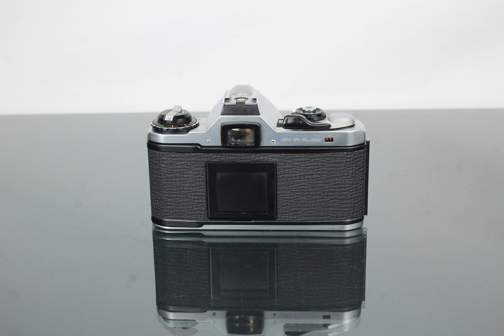 Pentax ME + 50mm 1.7 Pentax - M lens - Dutch|Thrift