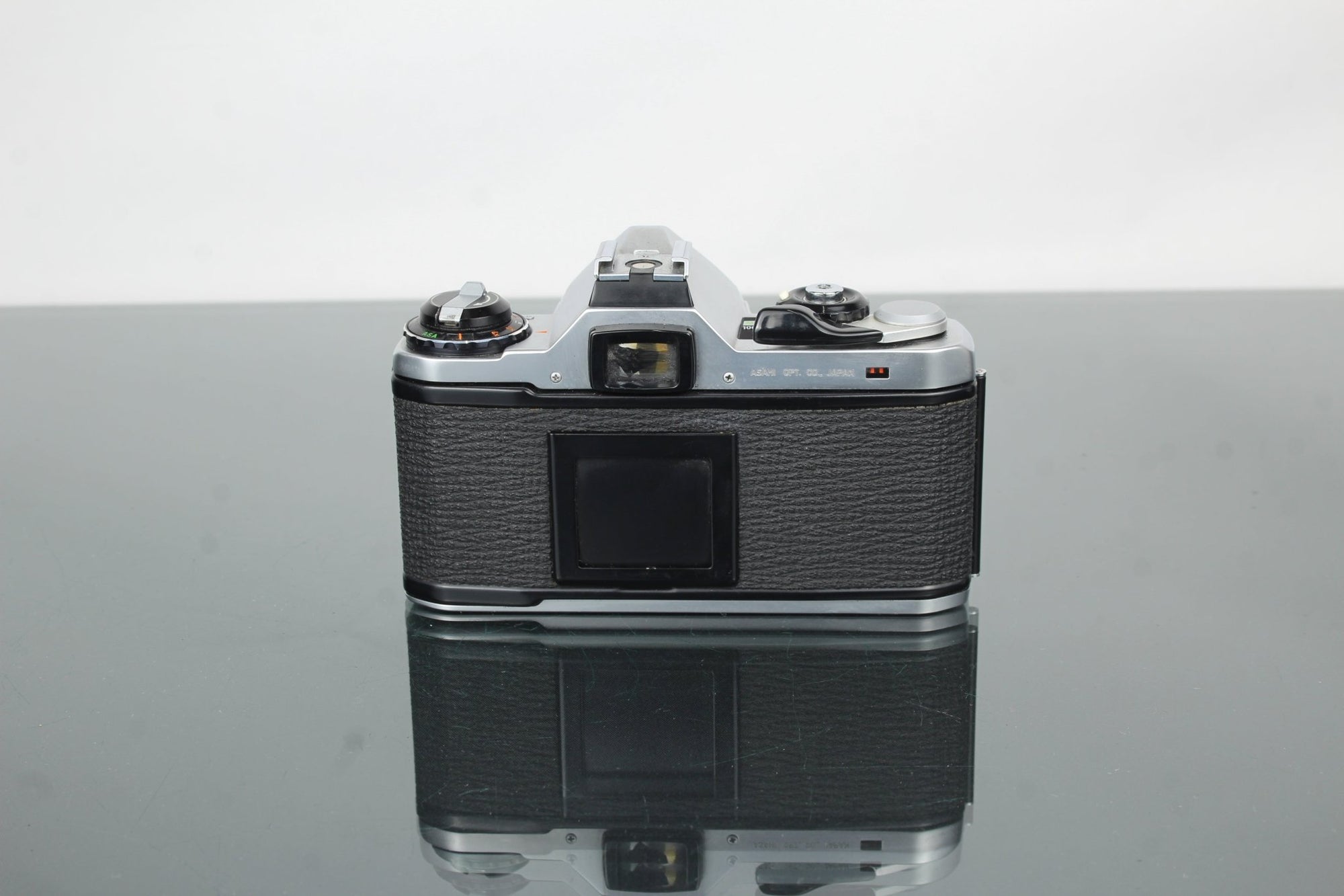 Pentax ME + 50mm 1.7 Pentax - M lens - Dutch|Thrift