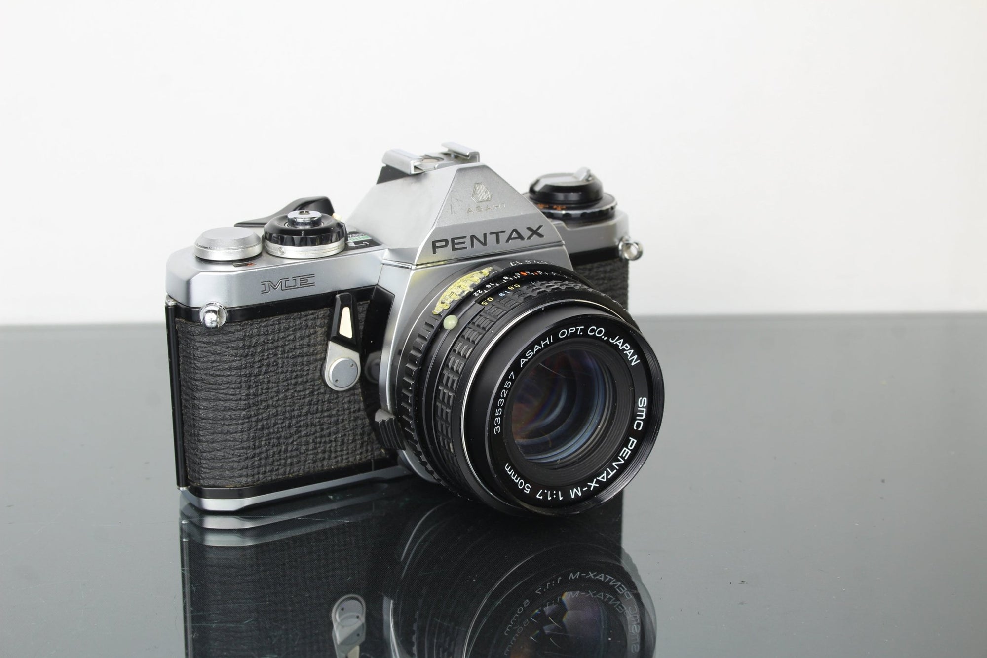 Pentax ME + 50mm 1.7 Pentax - M lens - Dutch|Thrift