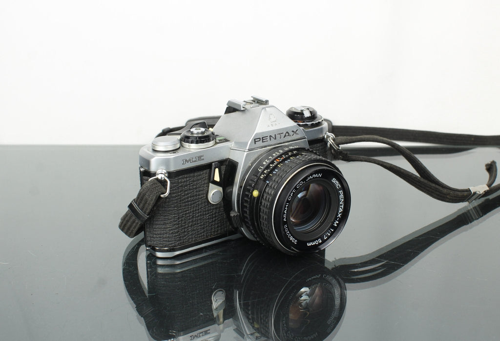 Pentax ME + 50mm 1.7 Pentax - M lens - Dutch|Thrift