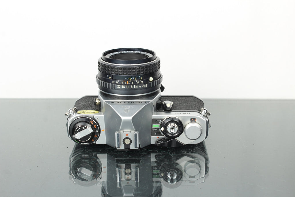 Pentax ME + 50mm f/2 Pentax - M lens - Dutch|Thrift