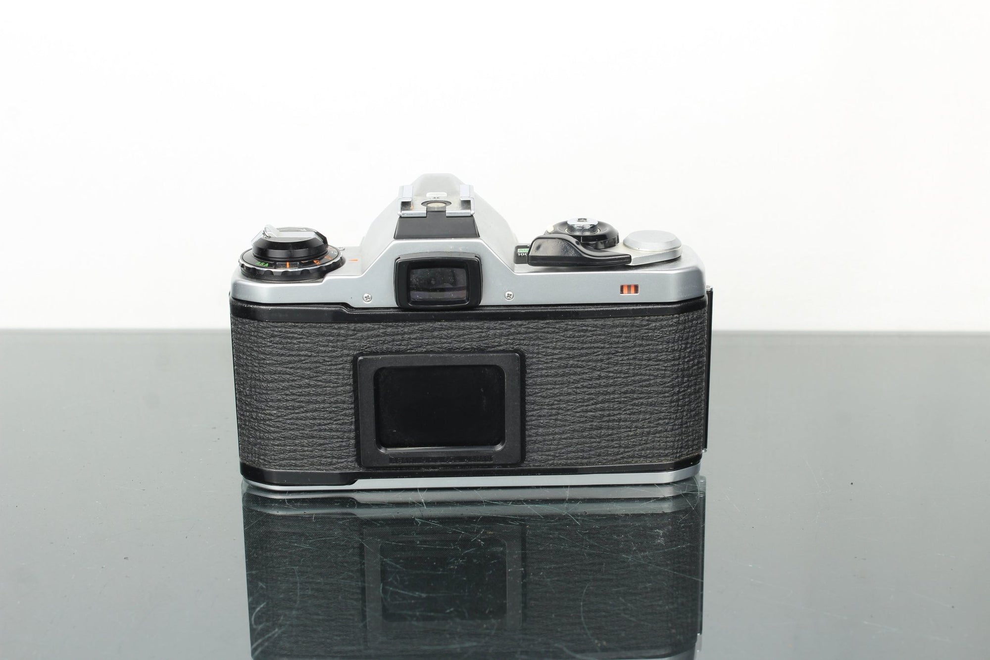 Pentax ME + 50mm f/2 Pentax - M lens - Dutch|Thrift