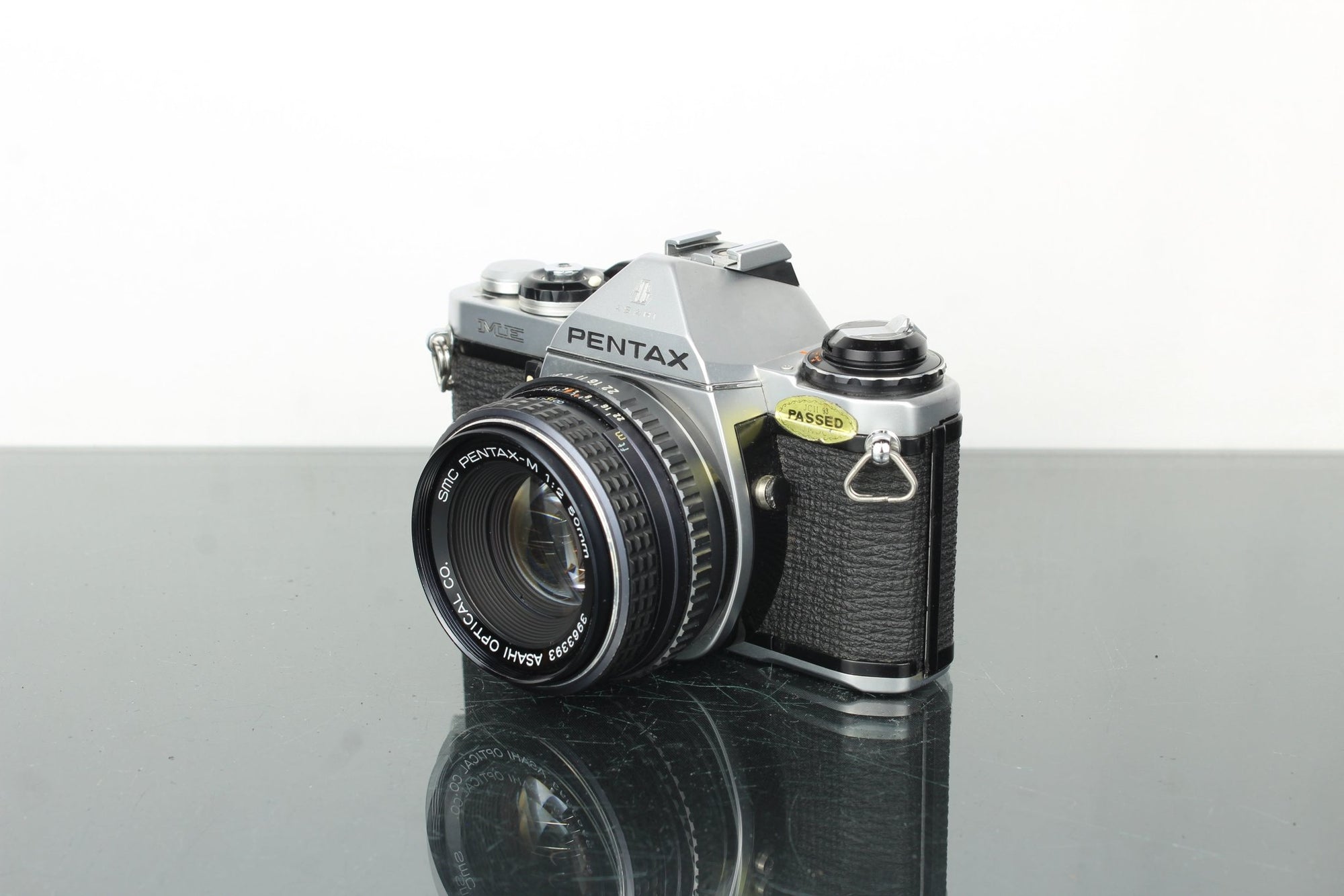 Pentax ME + 50mm f/2 Pentax - M lens - Dutch|Thrift