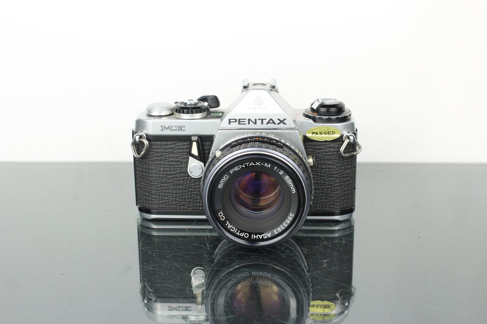 Pentax ME + 50mm f/2 Pentax - M lens - Dutch|Thrift