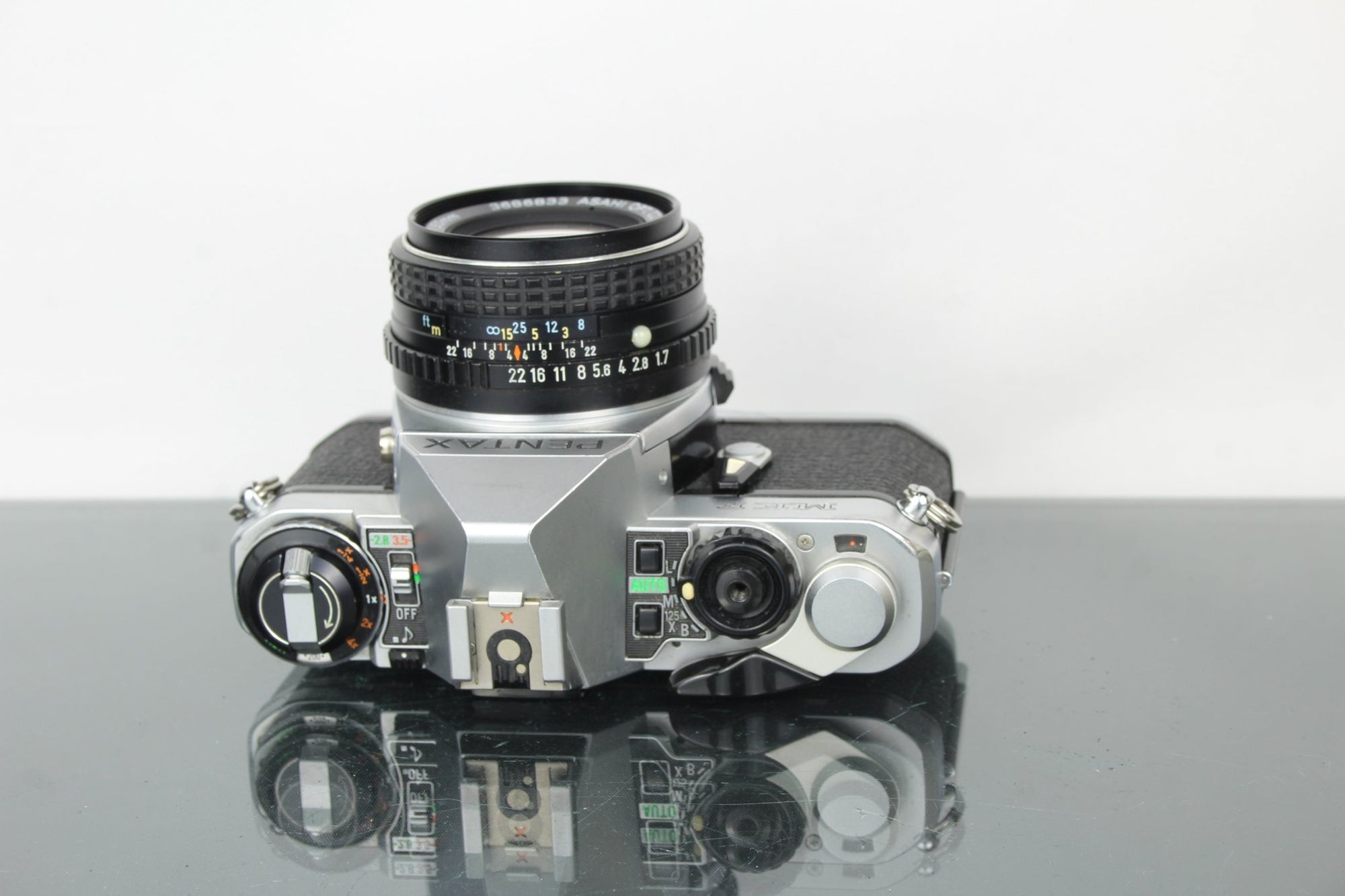 Pentax ME F + 50mm 1.7 Pentax lens - Dutch|Thrift