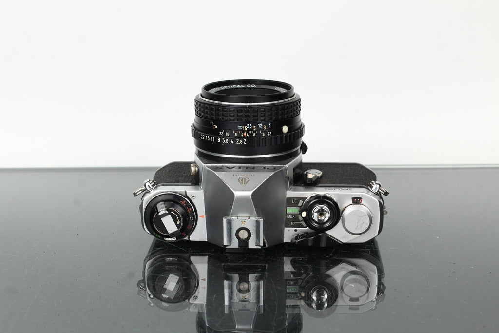 Pentax ME + Pentax - M 1:2 50mm - Dutch|Thrift