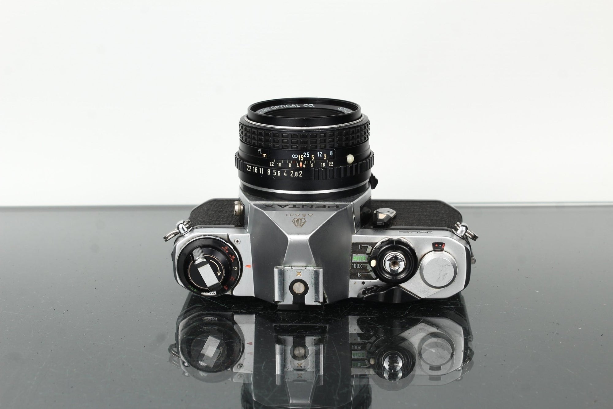 Pentax ME + Pentax - M 1:2 50mm - Dutch|Thrift