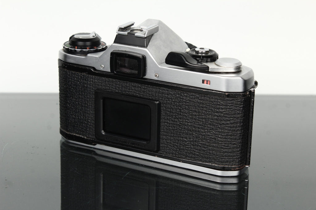 Pentax ME + Pentax - M 50mm f/1.7 - Dutch|Thrift