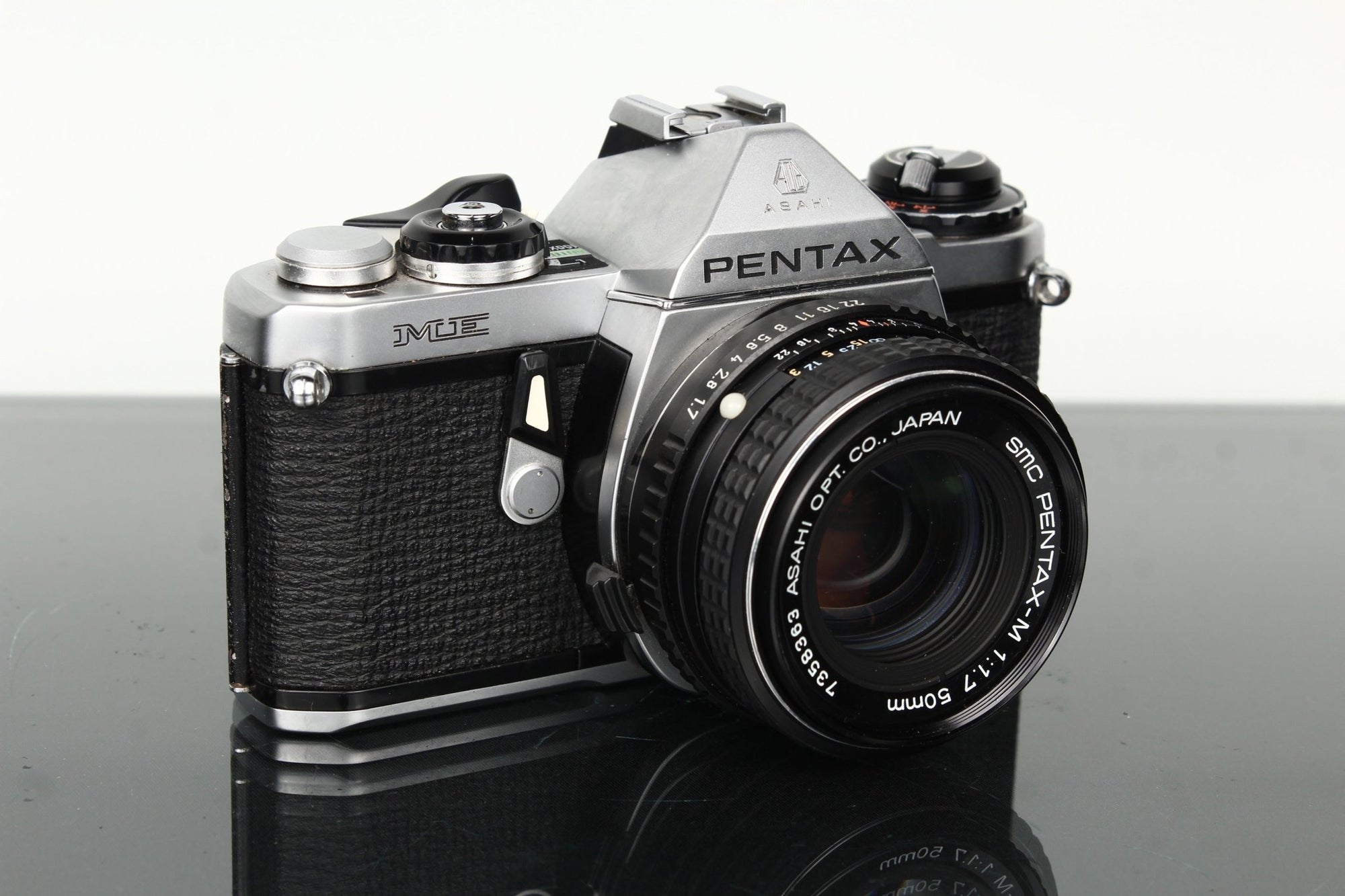 Pentax ME + Pentax - M 50mm f/1.7 - Dutch|Thrift