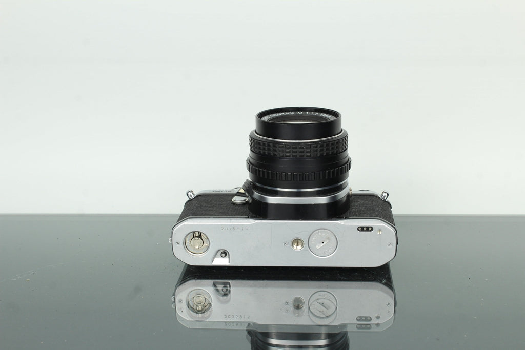 Pentax ME SMC - M 50mm f/1.7 - Dutch|Thrift