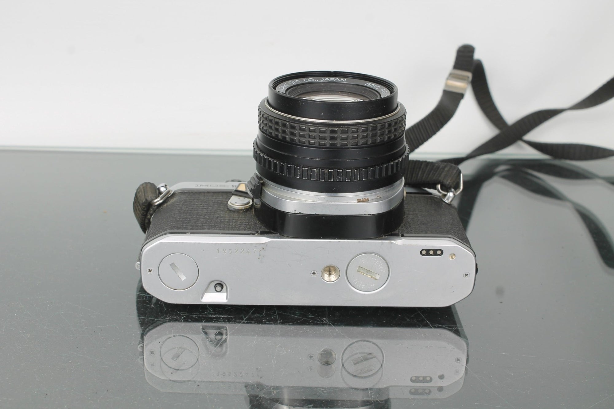 Pentax ME Super - Dutch|Thrift