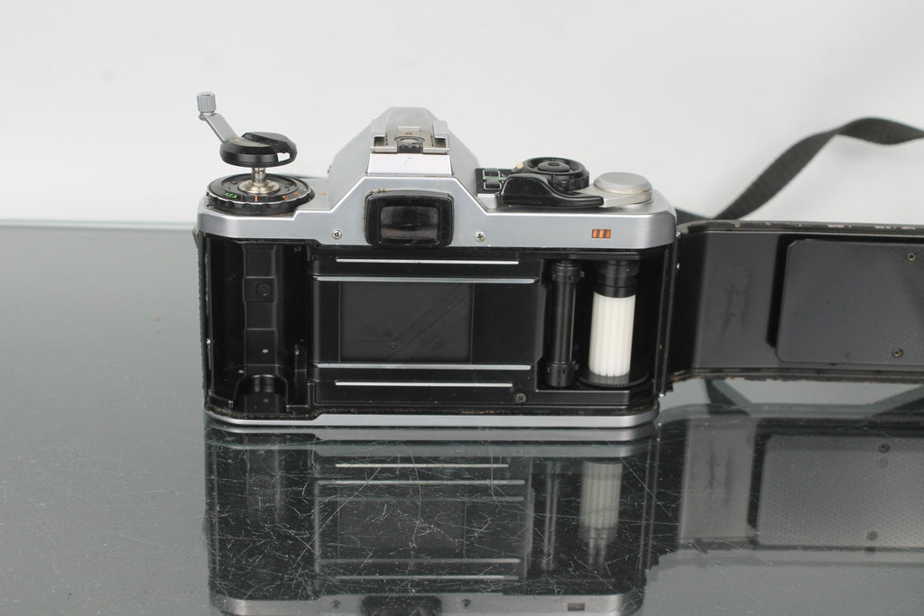 Pentax ME Super - Dutch|Thrift