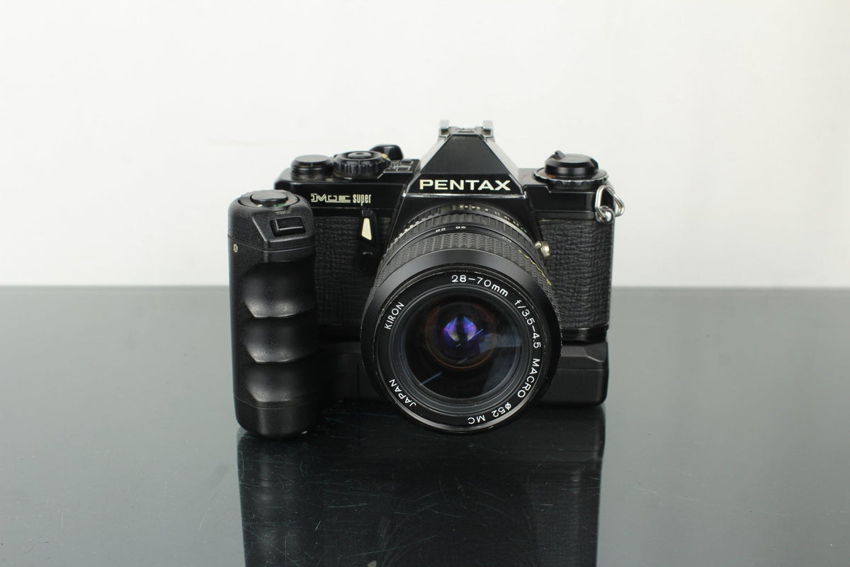 Pentax ME Super + Kiron 28 - 70mm f/3.5 - 4.5 Macro lens - Dutch|Thrift