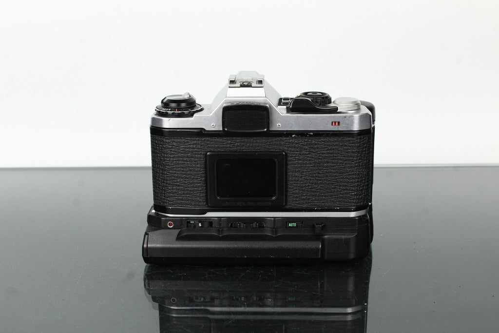 Pentax ME Super + SMC Pentax - M 1:2 50mm - Dutch|Thrift