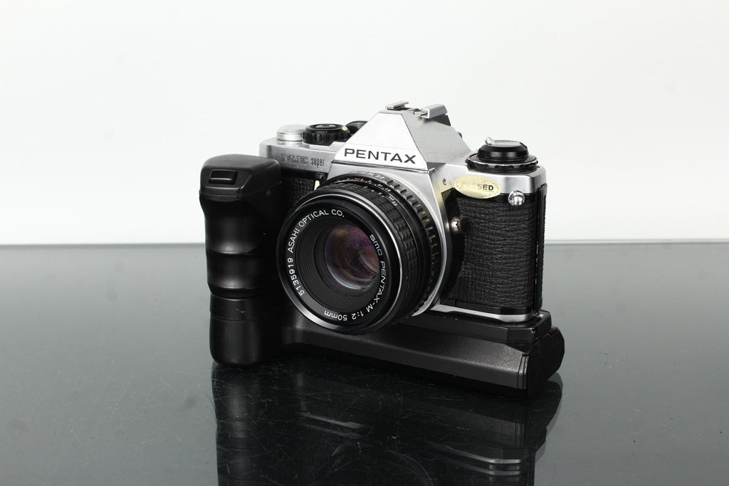 Pentax ME Super + SMC Pentax - M 1:2 50mm - Dutch|Thrift