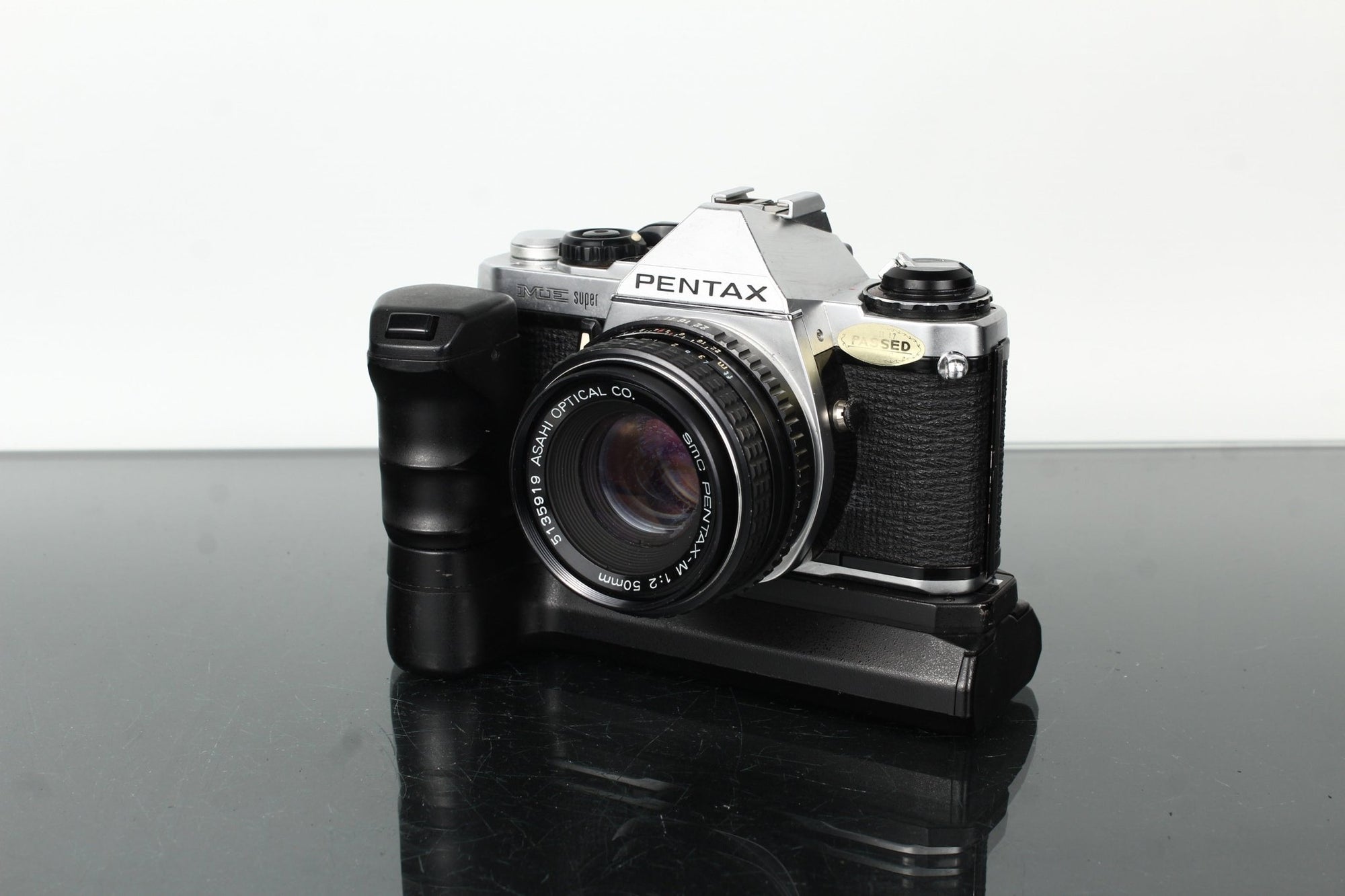 Pentax ME Super + SMC Pentax - M 1:2 50mm - Dutch|Thrift