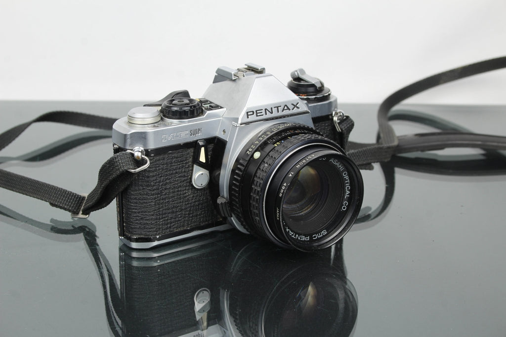 Pentax ME Super + SMC Pentax - M 50mm f/2 lens - Dutch|Thrift