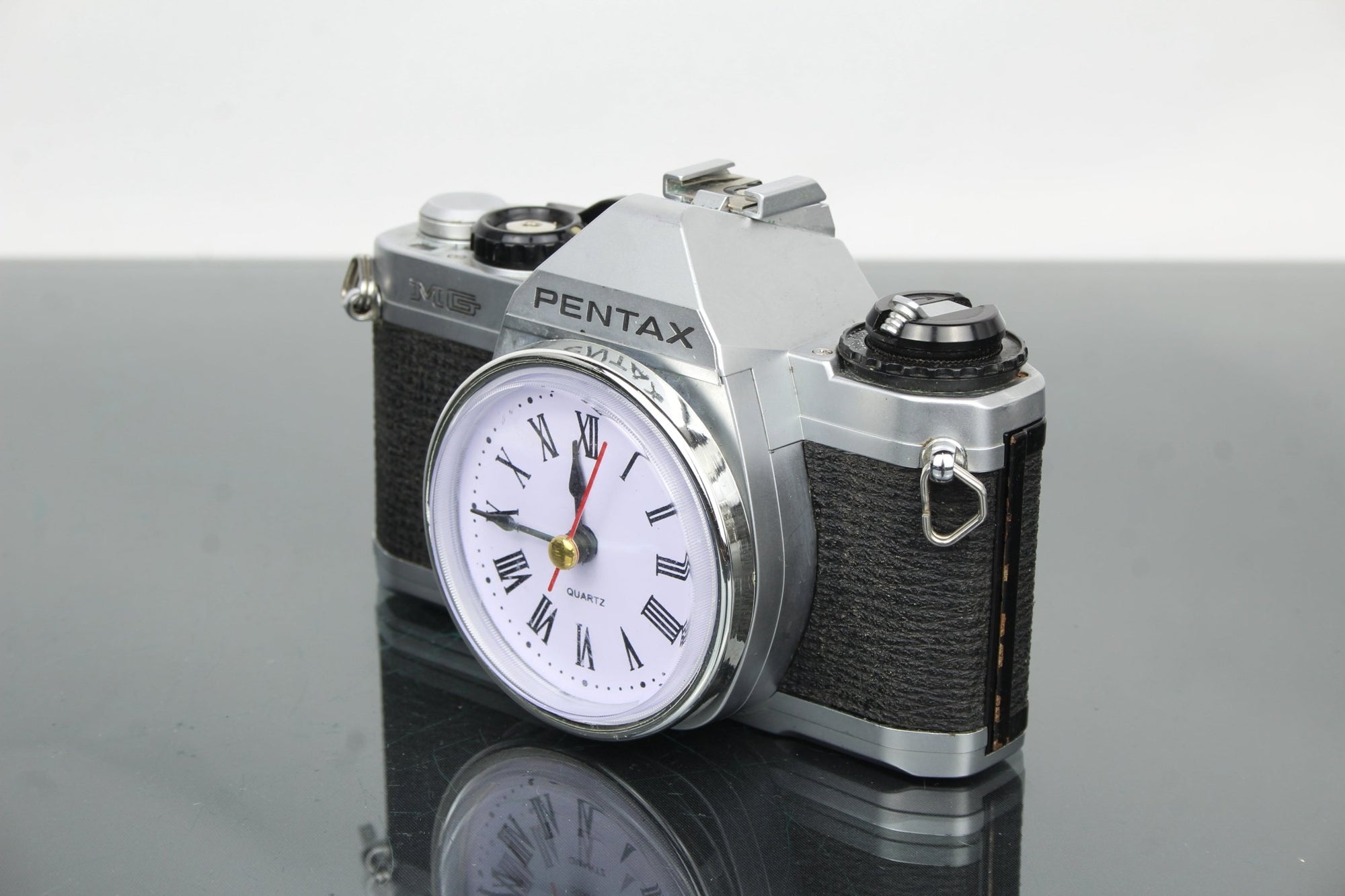 Pentax MG Custom made Clock - Dutch|Thrift
